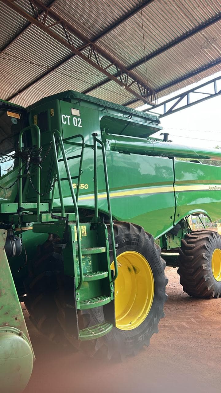 Colheitadeira John Deere S550